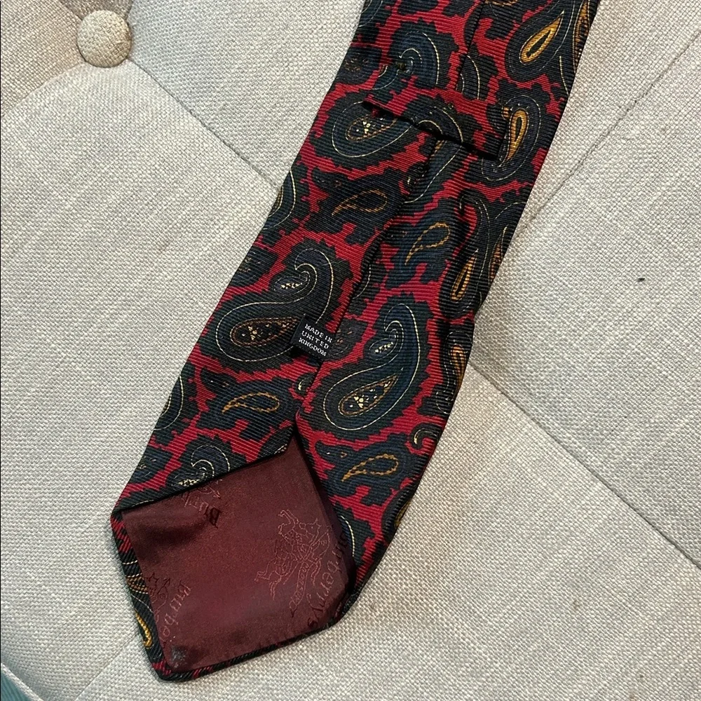 Burberry Men’s Red Green Paisley Printed All Silk Tie - Picture 6 of 8
